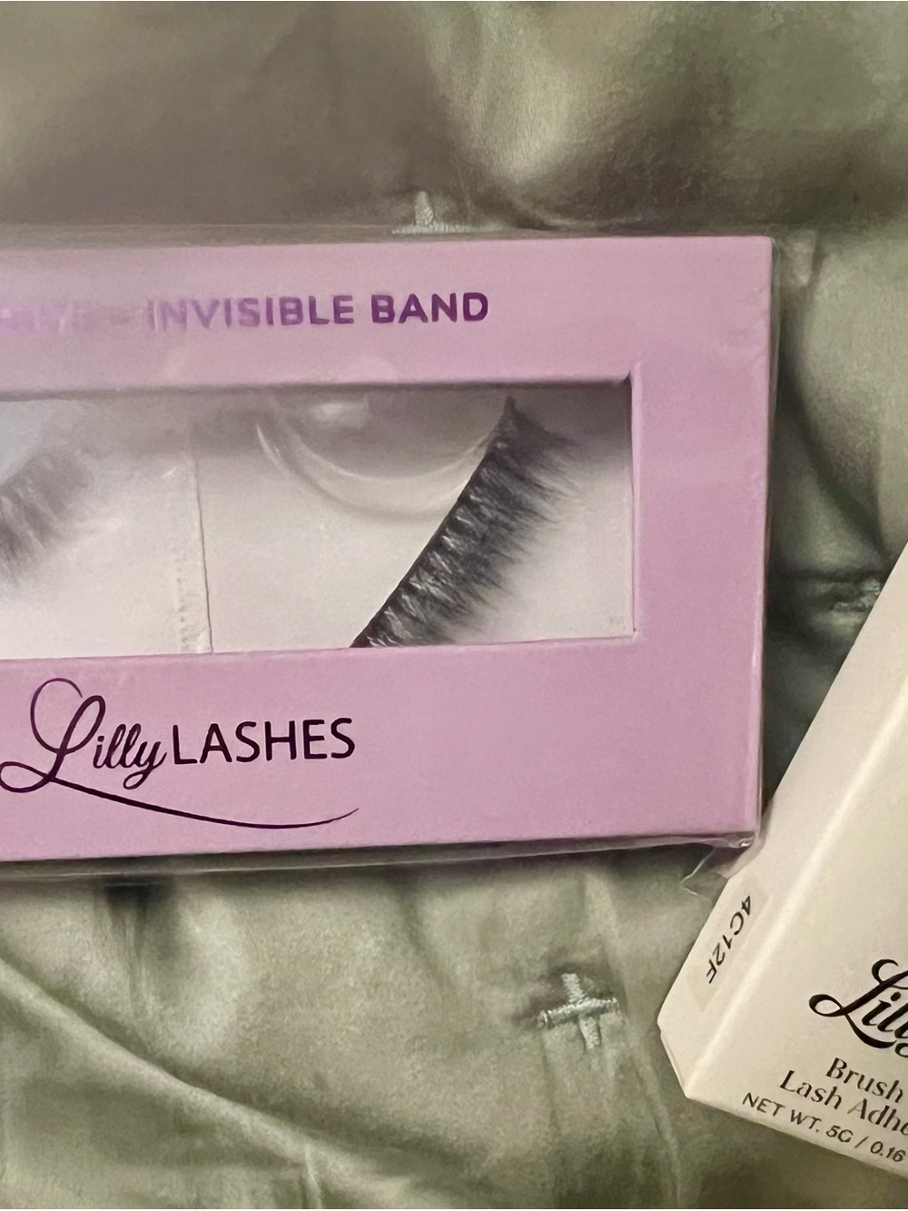 New Lilly Lashes False Eyelashes and Brush on Adhesive